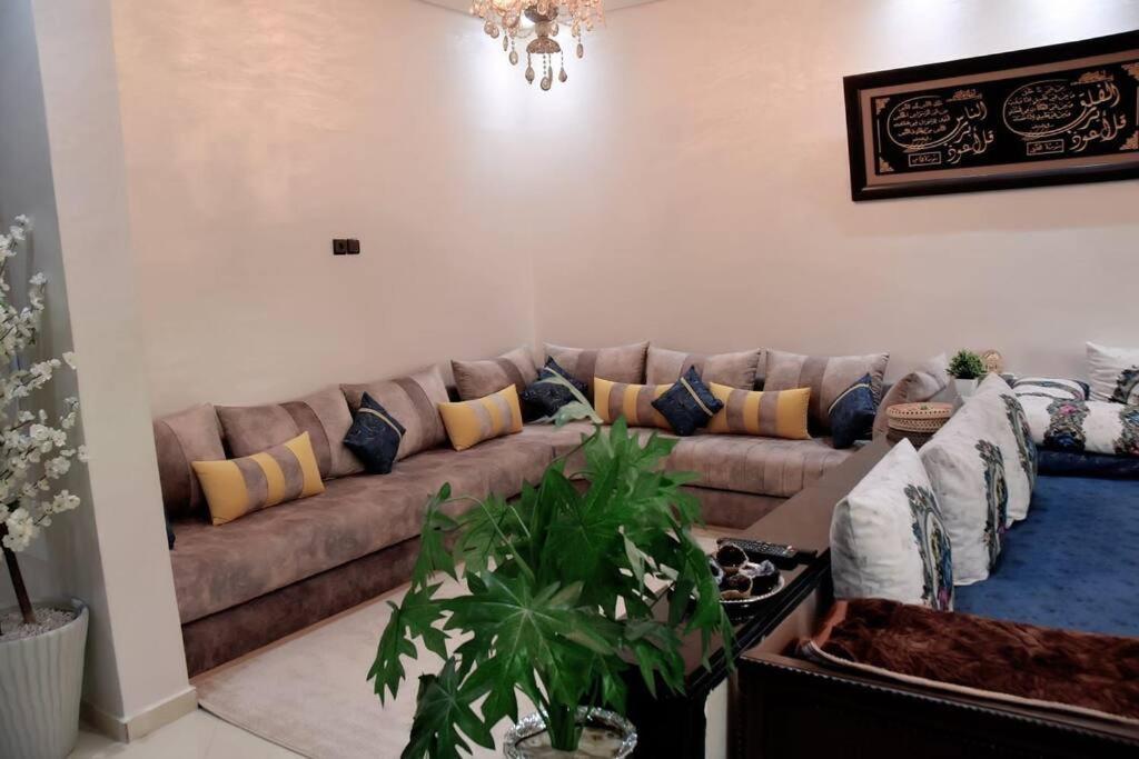 Appartement Azurite - Traditionnel & Spacieux Fez Exterior foto